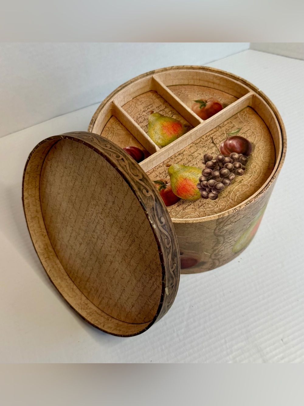 Bountiful Fruit Box with 4 section tray